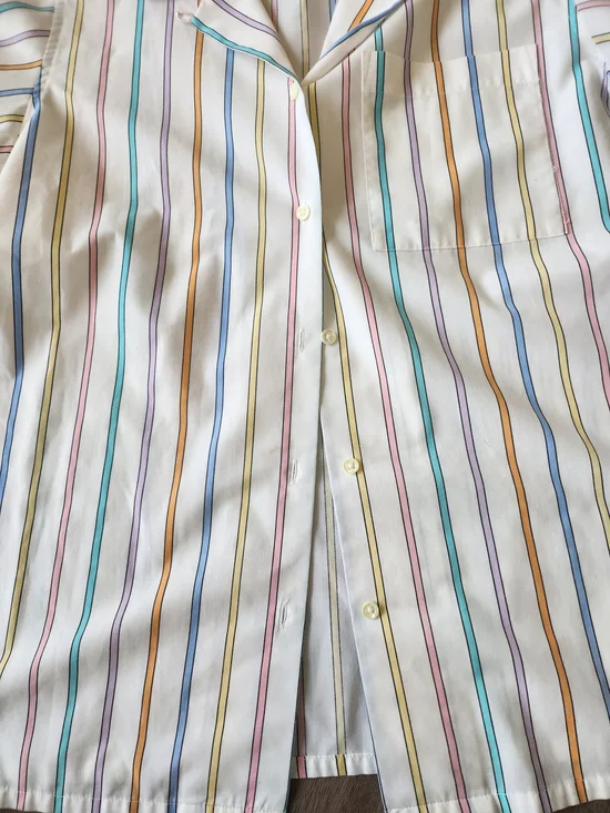 Vintage 90s Women's White Short-Sleeve Button Front Blouse Multi-Pastel Stripes - Picture 3 of 13